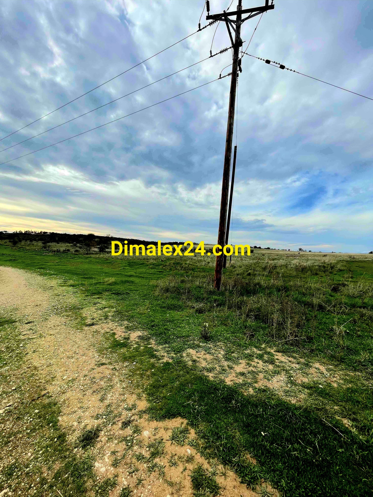 Парцел с потенциал за развитие на бизнес с площ 8200 кв.м. в Крионери,Северна Гърция,област Родопи на 580 м. от плажа.