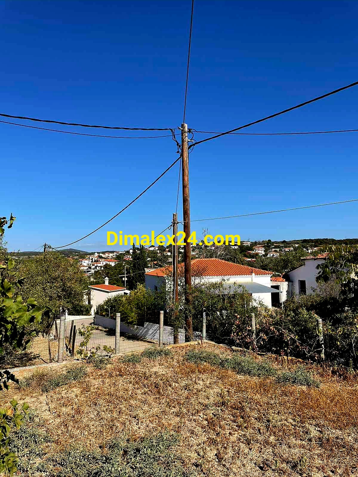 Панорамна гледка към цялото село Проскинитес от имот в селото.