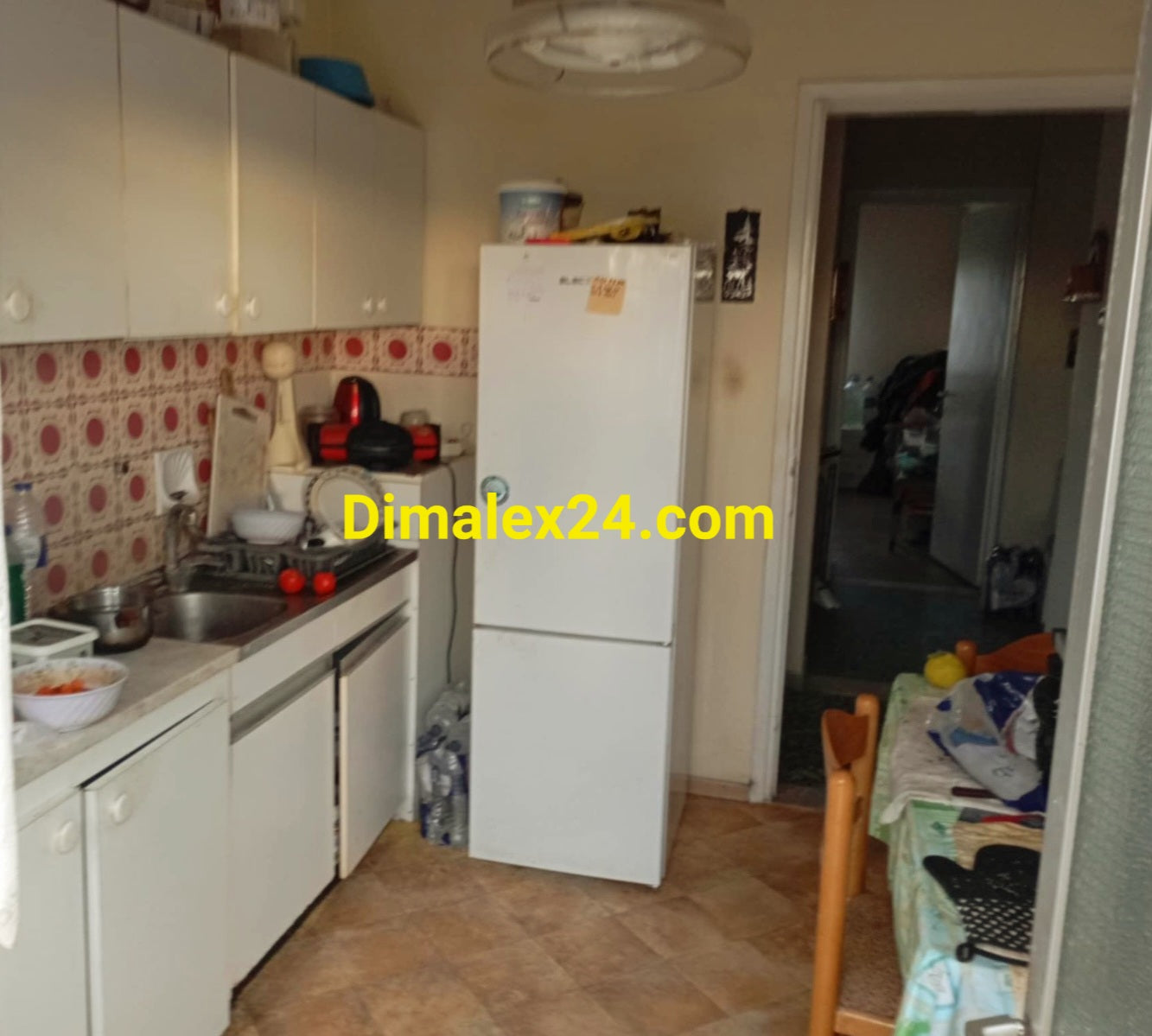 Кухненско помещние на къща в село Адриани,област Родопи на 13 км от плажа.