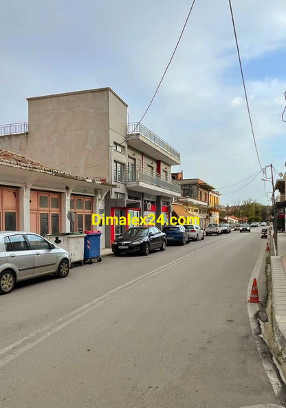 Главен път през центъра на Ксилагани,северна Гърция, област Родопи свързващ селото с морето и околните села.