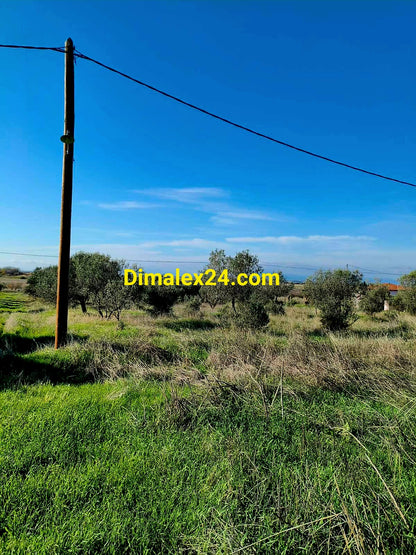 Тих район в Имерос подходящ за ваканционен дом и семеен дом през цялата година.