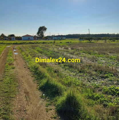 Терен в бързоразвиващ се район до разнообразни плажове в Имерос.
