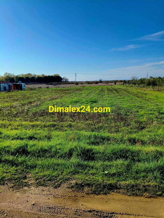 Инвестиционен имот близо до плажа — подходящ за сглобяема къща и бунгала.