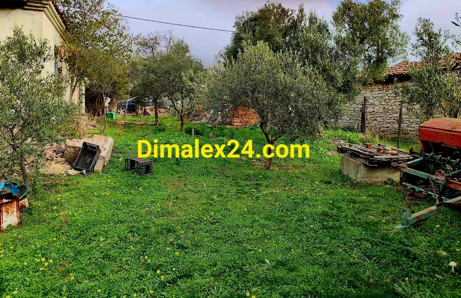 Парцел в Северна Гърция на 6 км от плажа — 25 000 евро в Ксилагани,Северна Гърция.