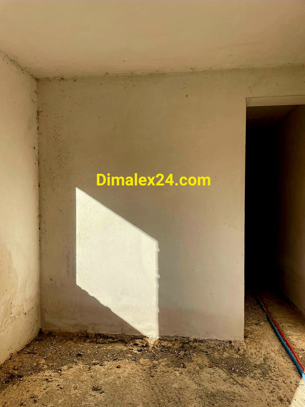 Помещение в недостроена къпа на брега на морето на 150 м. от плажа на латанитис,Гърция, област Родопи.