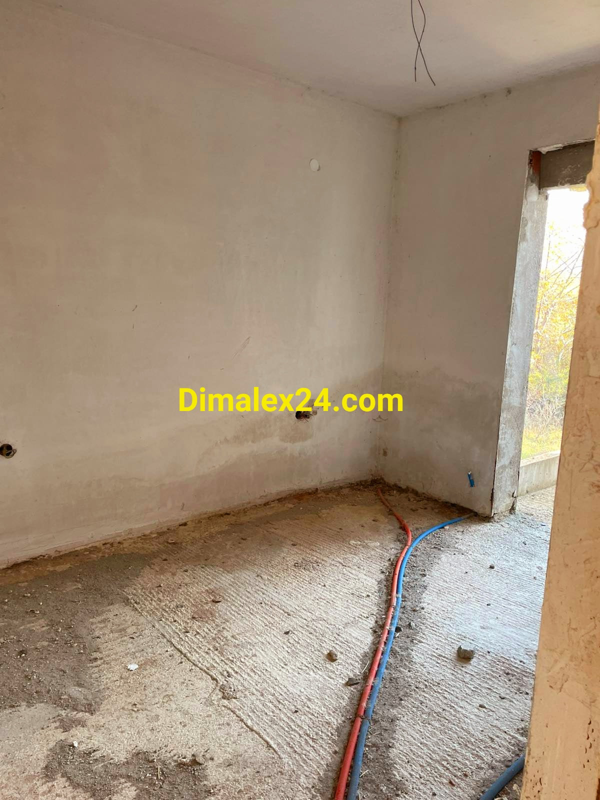 Помещение водещо към панорамна тераса на имот край морето в гърция,Платанитис,област Родопи.