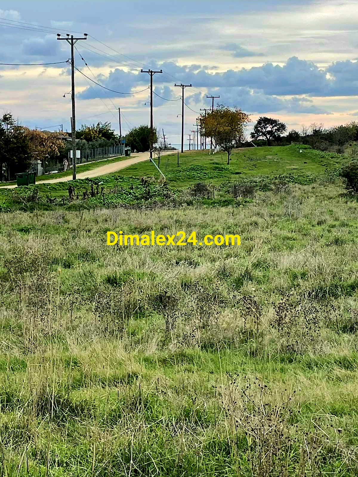 Инвестиционен парцел над “Aqua Beach Bar”, Крионери,Северна Гърция.