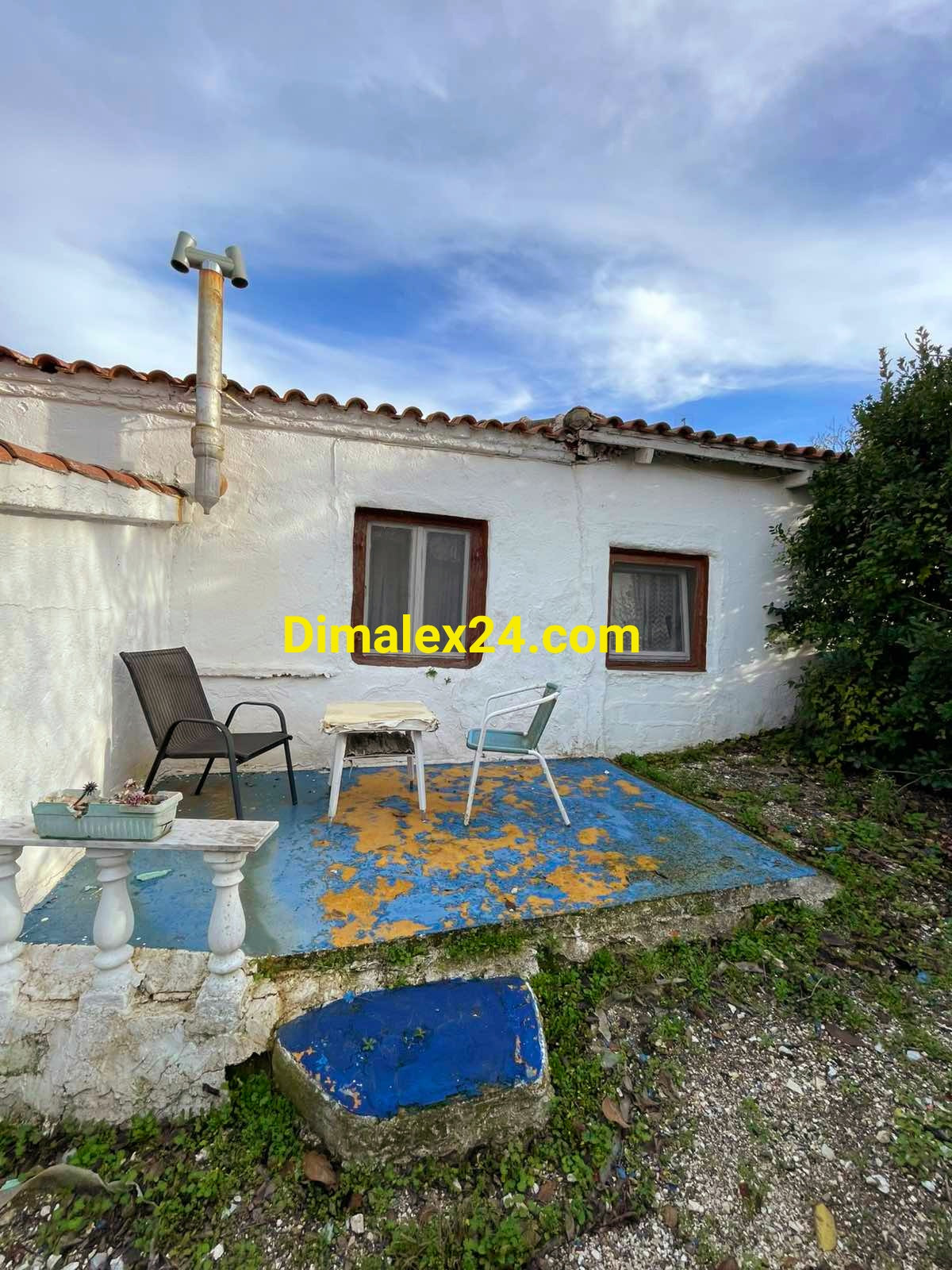 Заден двор с кът за отдих на имот в Северна Гърция,Кровили,област Родопи.