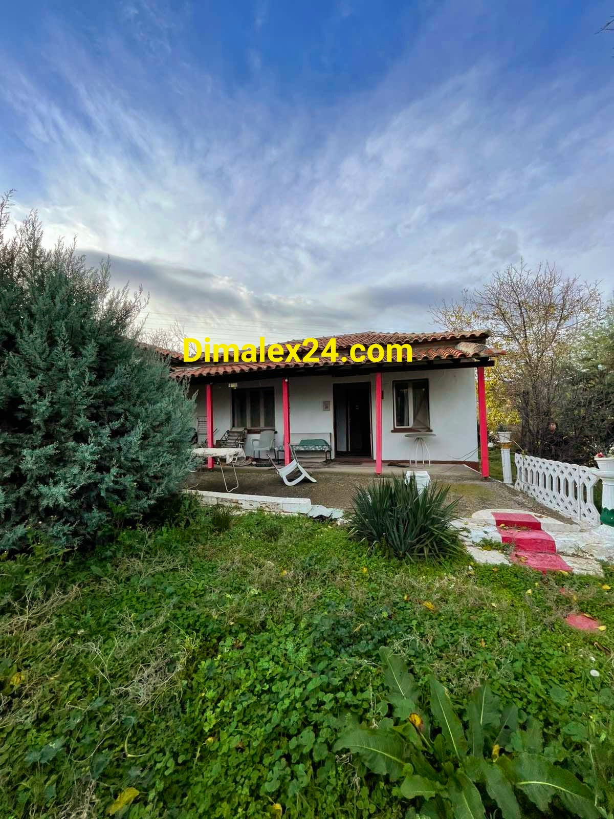 Къща 80 кв.м с парцел 1000 кв.м за продажба в Кровили, Северна Гърция.