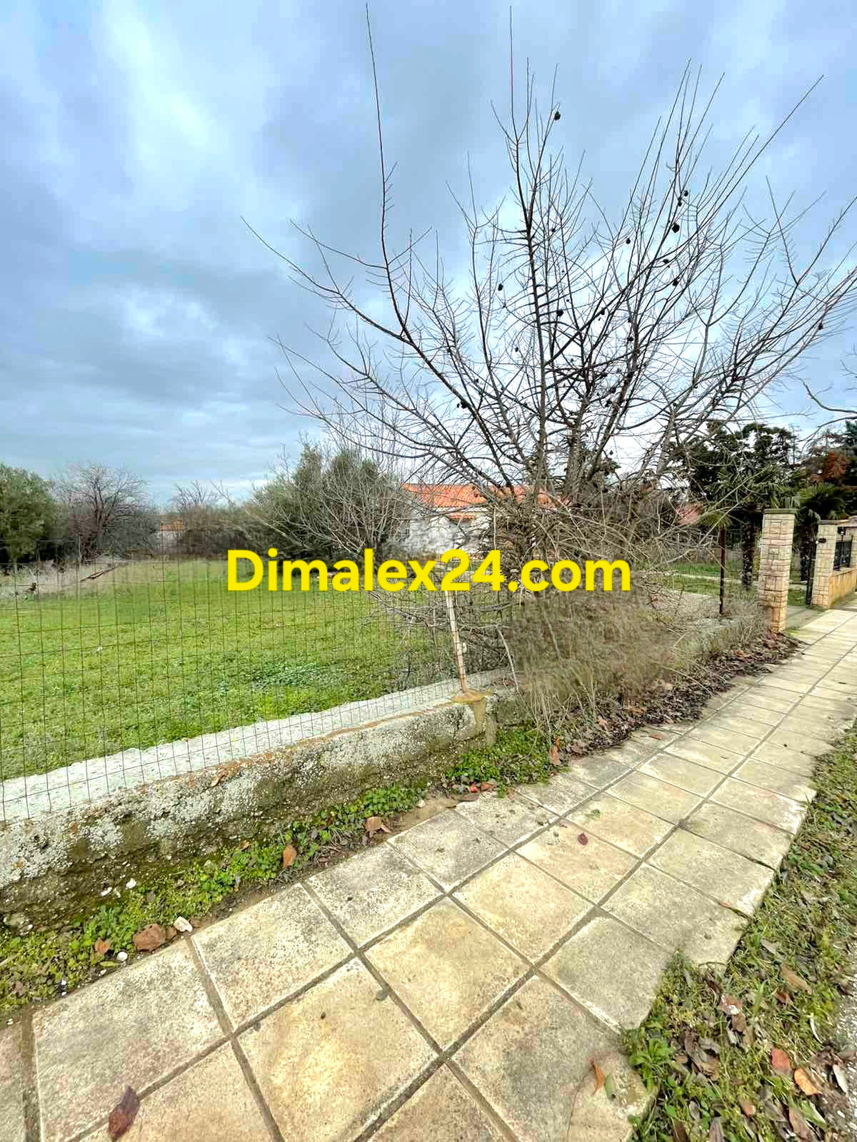 Земя за застрояване близо до ГКПП Маказа.