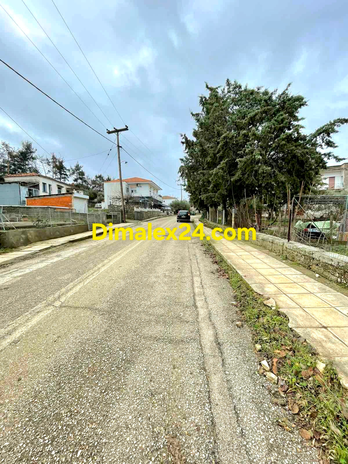 Парцел в Проскинитес област родопи, Северна Гърция с лице на асфалтов път.