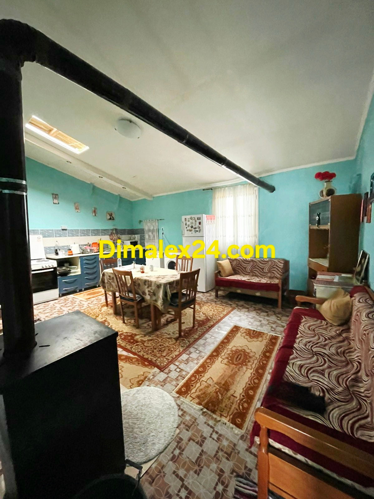 Централна къща в развито гръцко село Ксилагани, област Родопи.