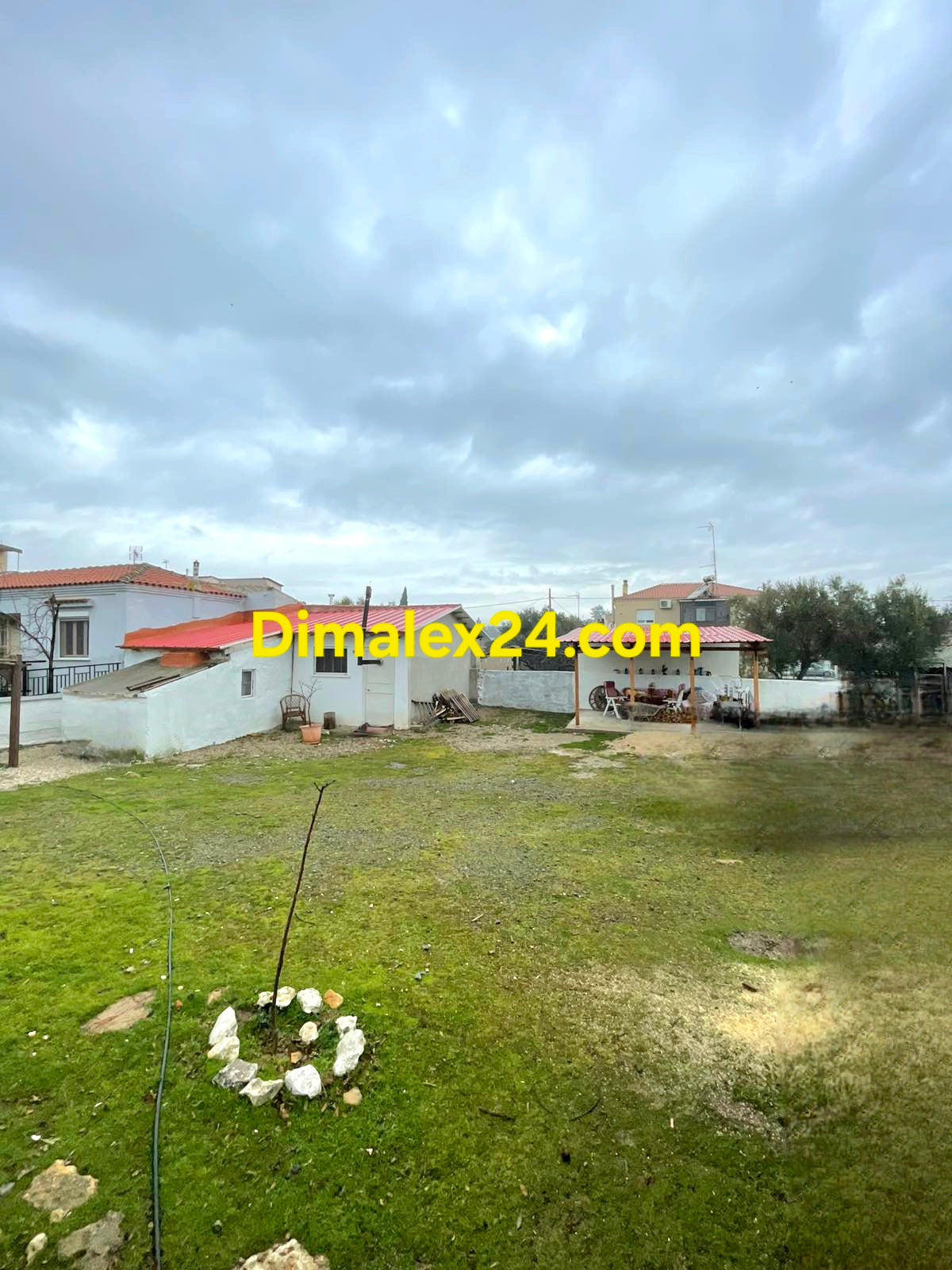 Селски имот на 6 км от морето в Ксилагани,област Родопи.