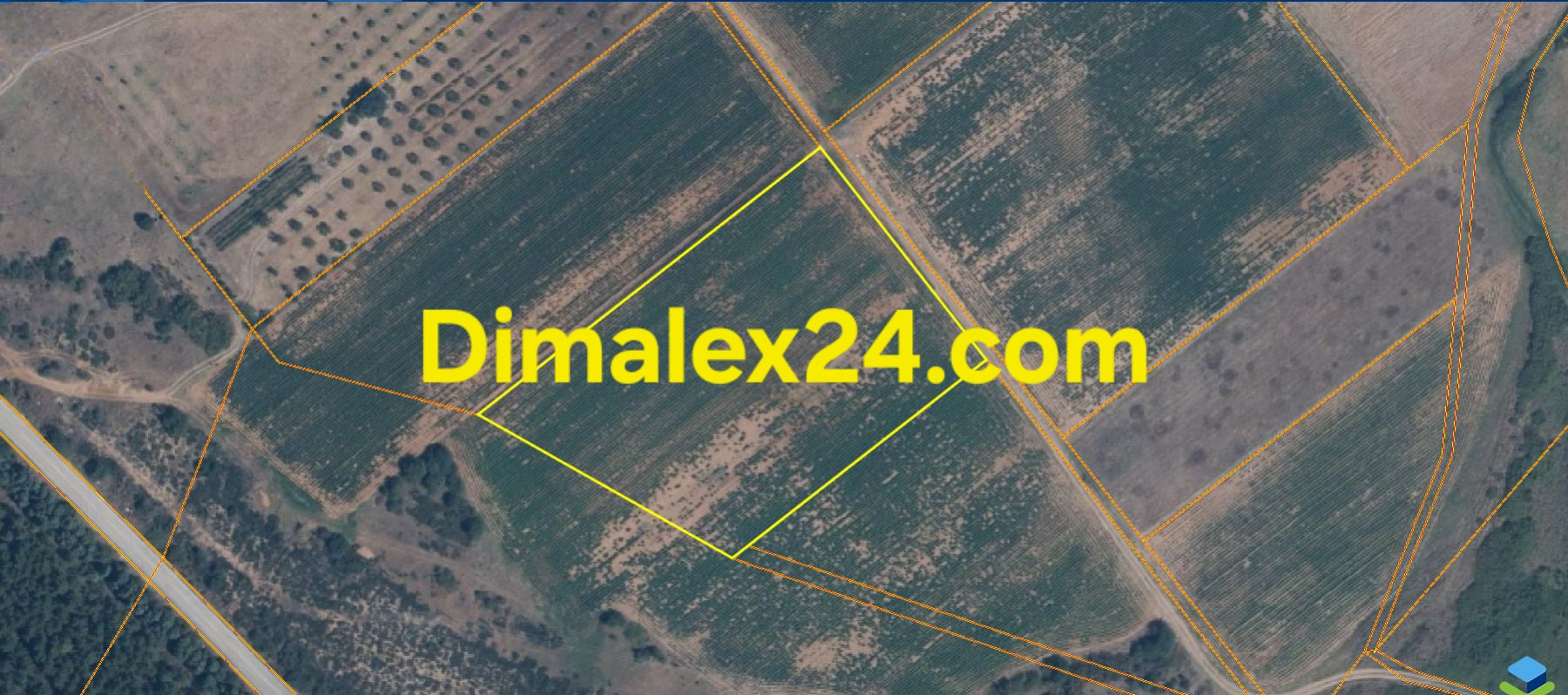 Парцел до бъдеща Марина в област Родопи Гърция, подходящ за изграждането на ваканционно селище . Имот с площ от 15 478 кв.м.