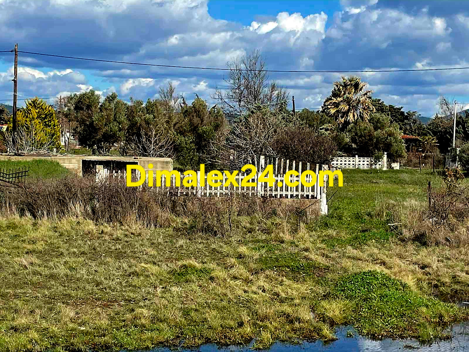 Атрактивен имот в Крионери с морска панорама – отлична инвестиционна възможност.