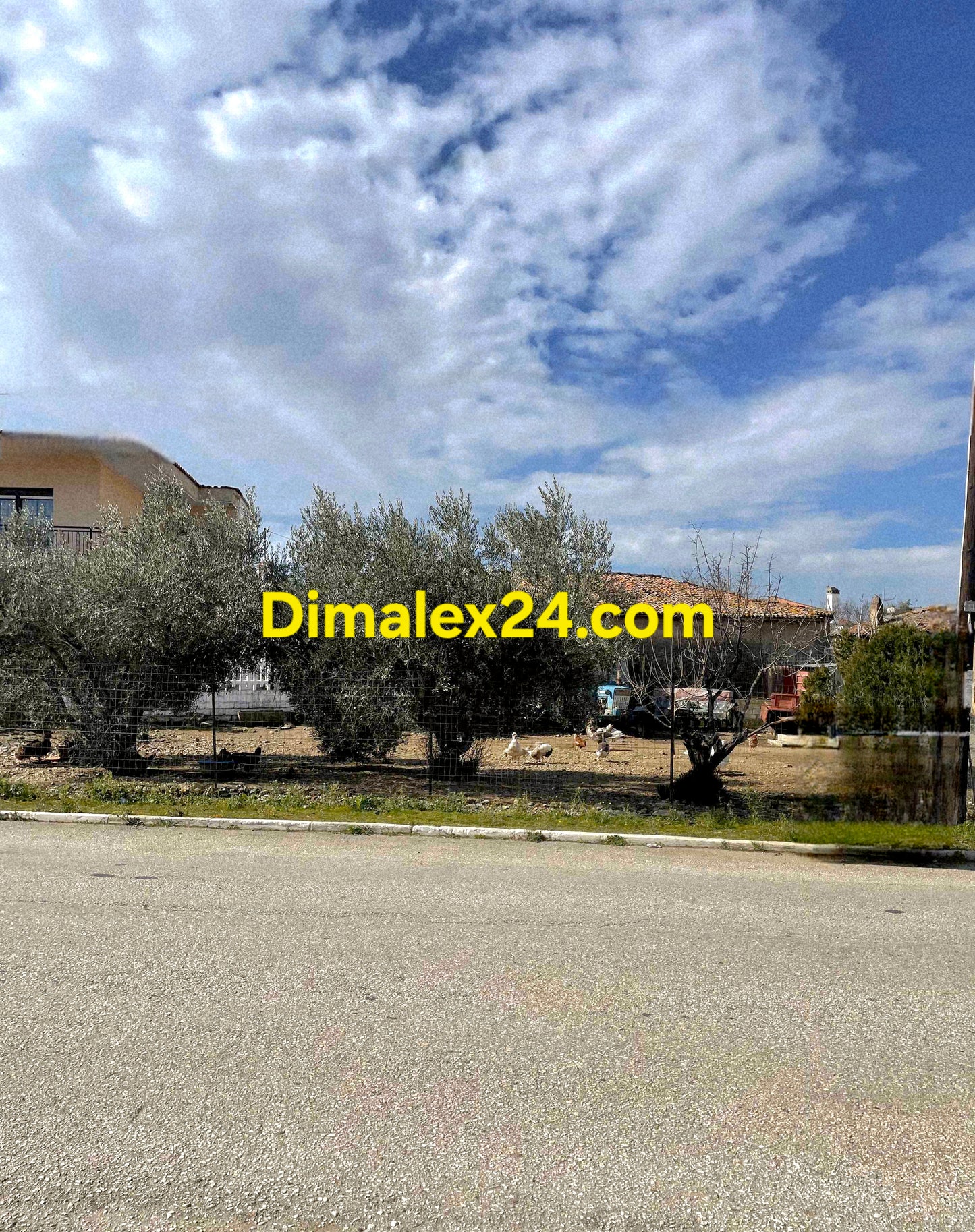 Имот за строителство на къща в Северна Гърция.