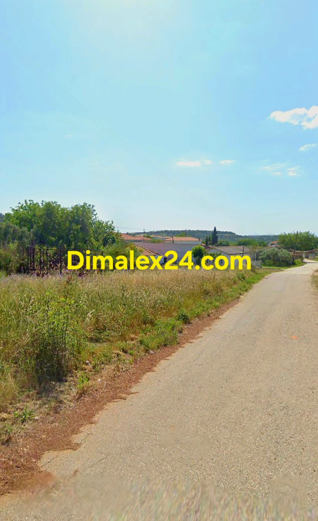 Парцел с ток и вода близо до морето област Родопи.