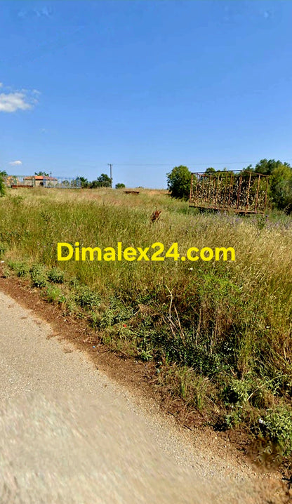 Парцел за семеен хотел близо до Марония.