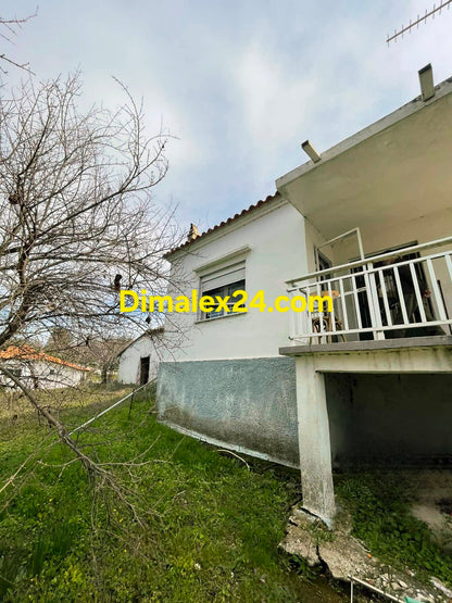 Къща близо до море 10 км от Меси плаж.