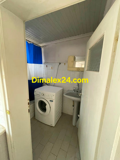 Санитарен възел на имот в Мисуни,Северна Гърция на няколко километра от Фанари.