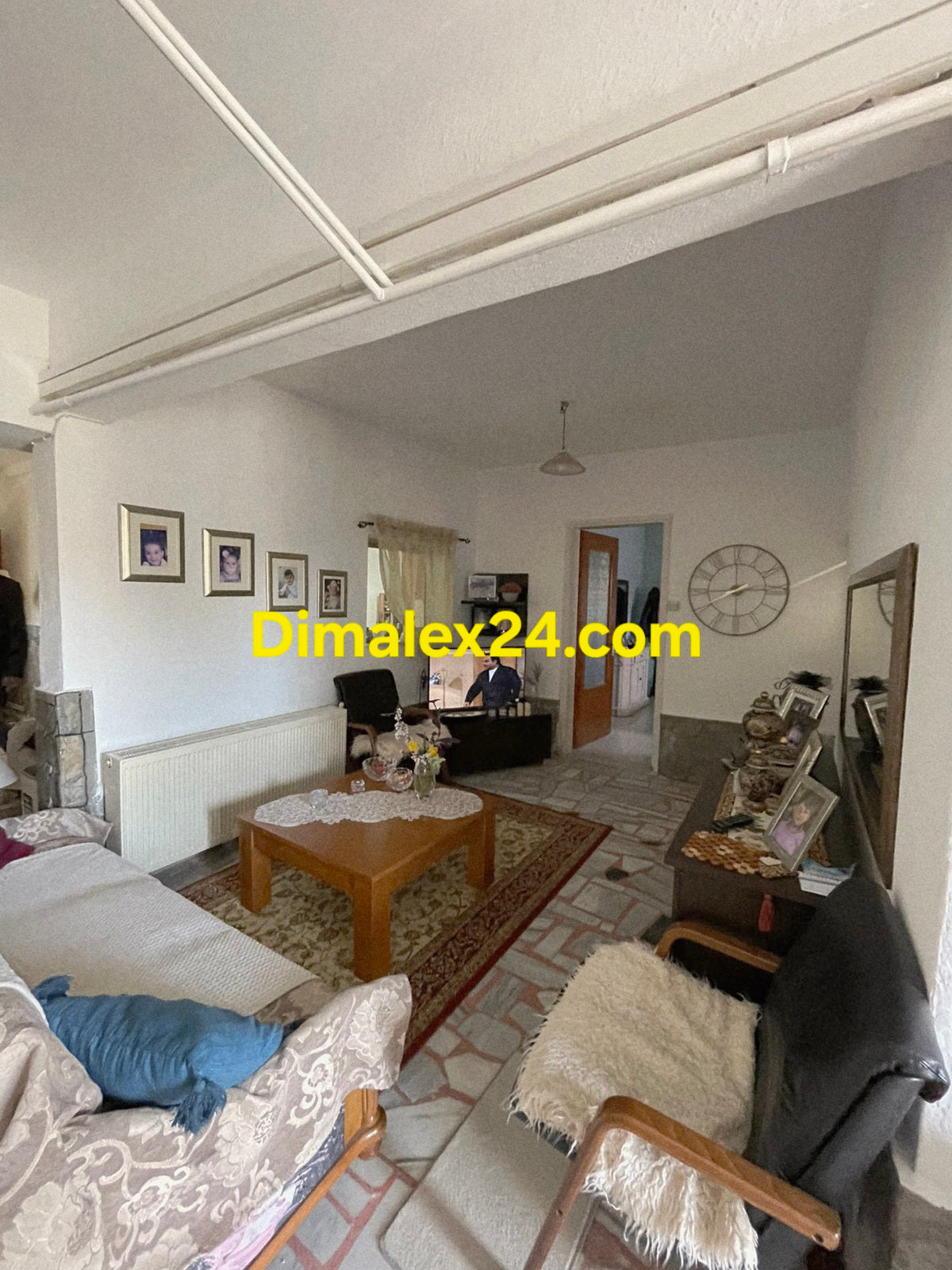 Дневна стая с мека мебел,Парадими.