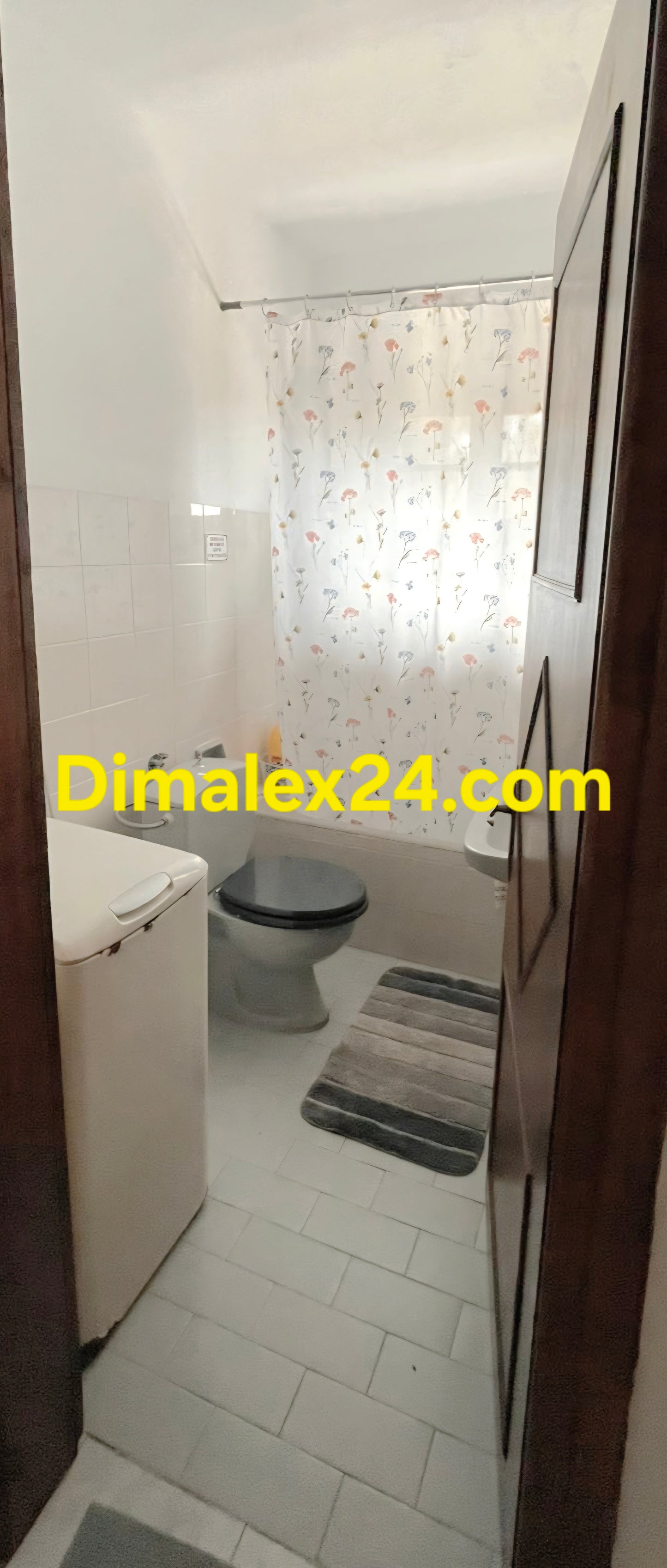 Баня с пералня на имот  Гърция.