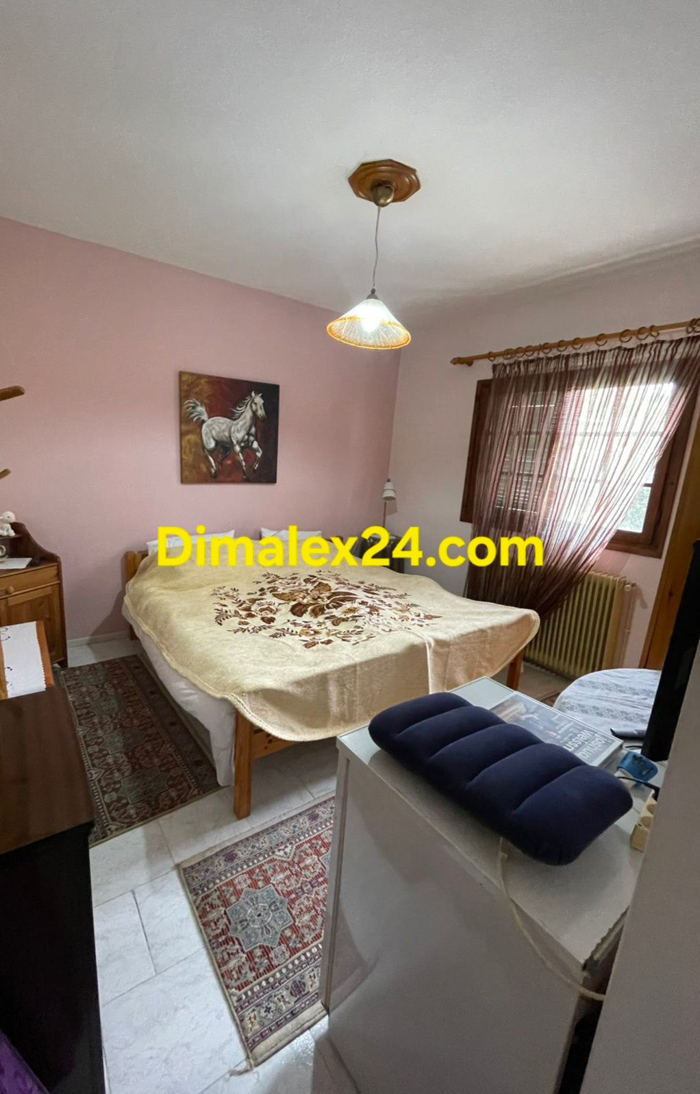 Спалня част от семенн хотел в Марония,Родопи.